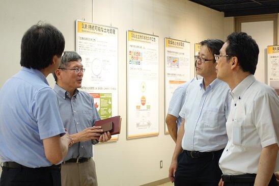 施設見学.jpg