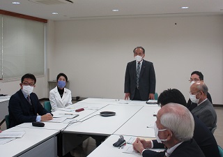 挨拶を行う中島学長