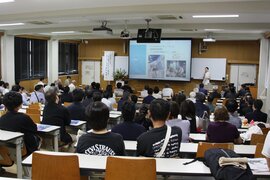 ホームカミングデー 講演会2.jpg
