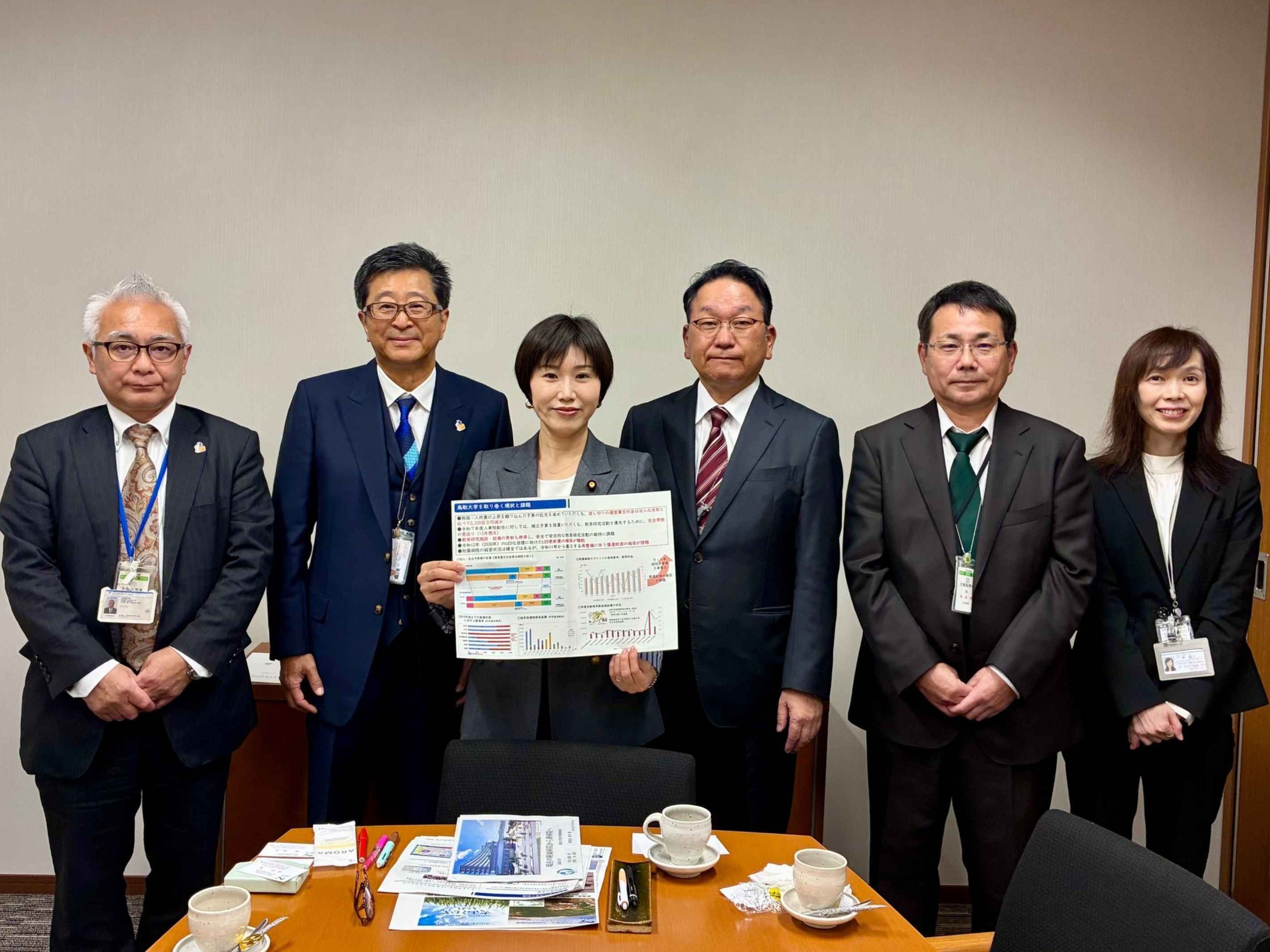 出川桃子参議院議員事務所にて